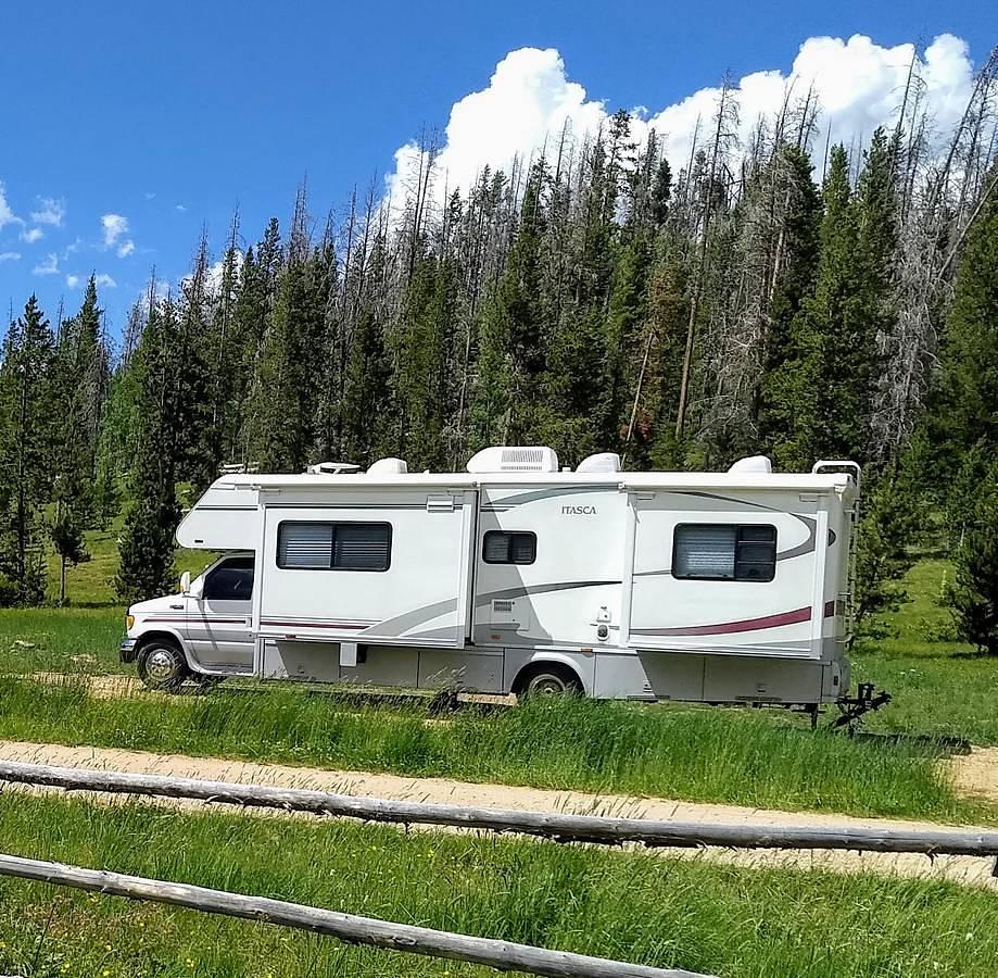 Used 2003 Itasca Sundancer 430V