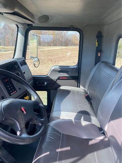 Used 2019 KENWORTH T300