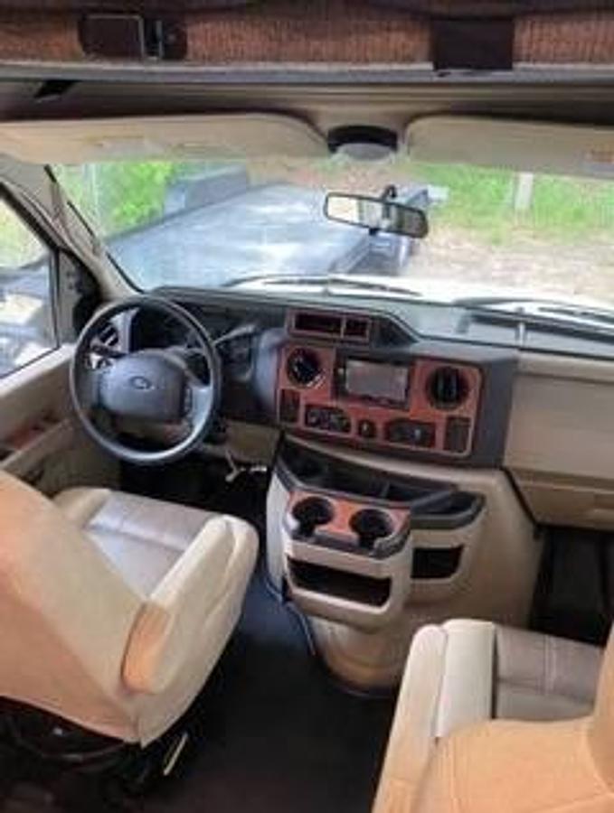 Used 2019 Forest River Leprechaun 311FS