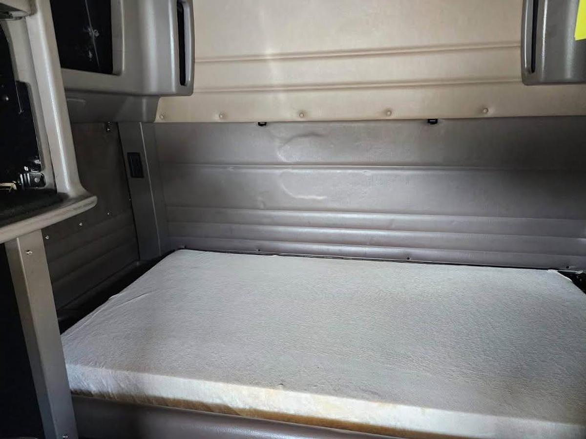 Used 2018 Peterbilt 389