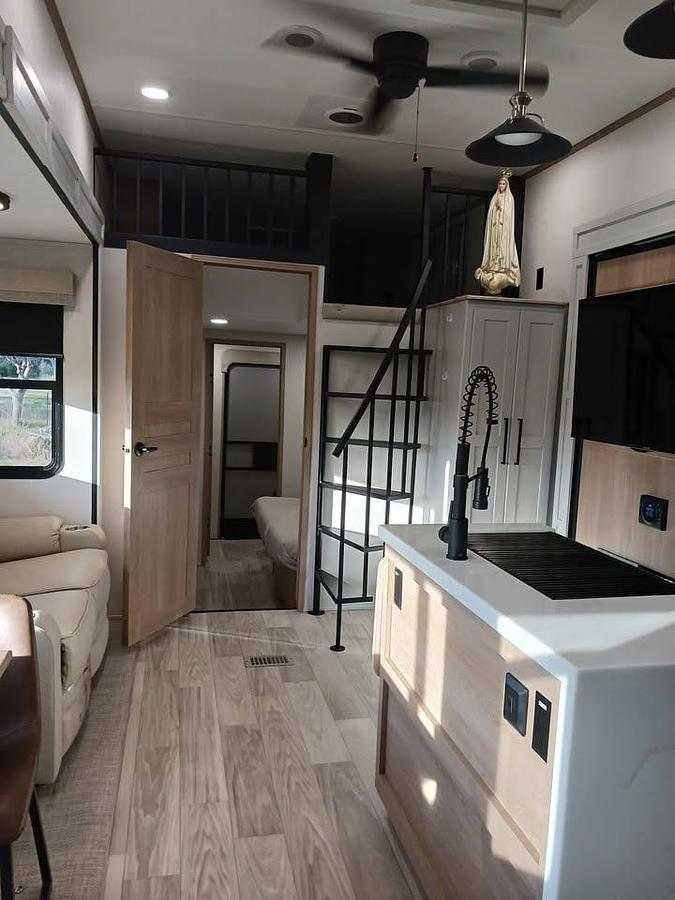 Used 2025 Forest River Sierra