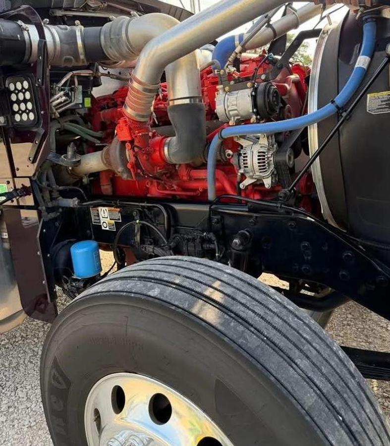 Used 2024 Kenworth W900