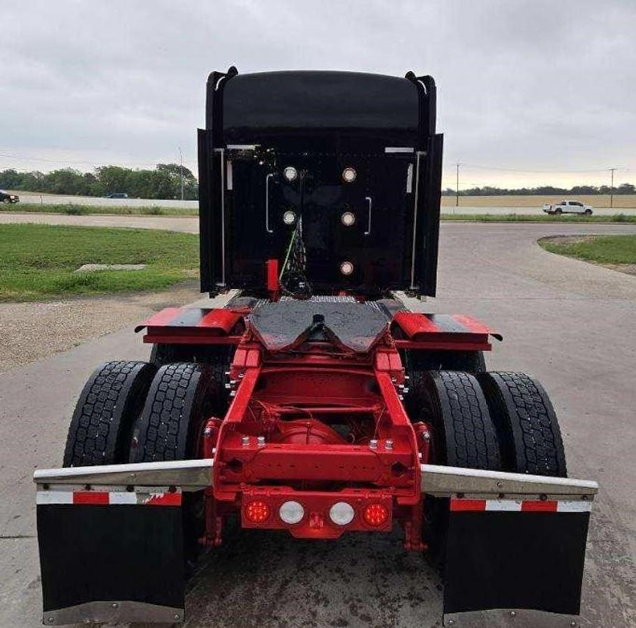 Used 2021 Kenworth W900