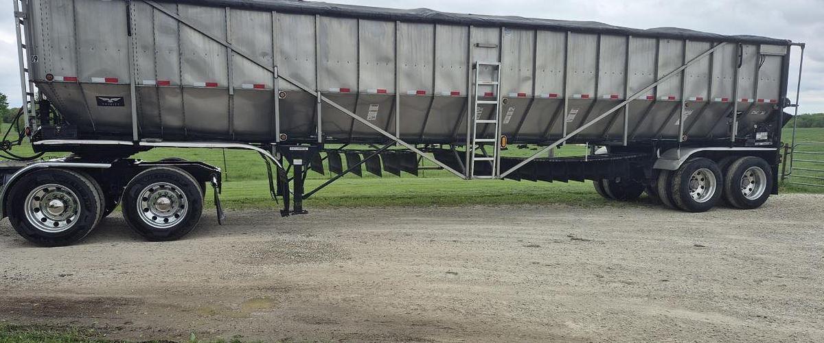Used 2016 Peterbilt 389 & 2022 TRINITY TRAILER MFG EAGLE BRIDGE
