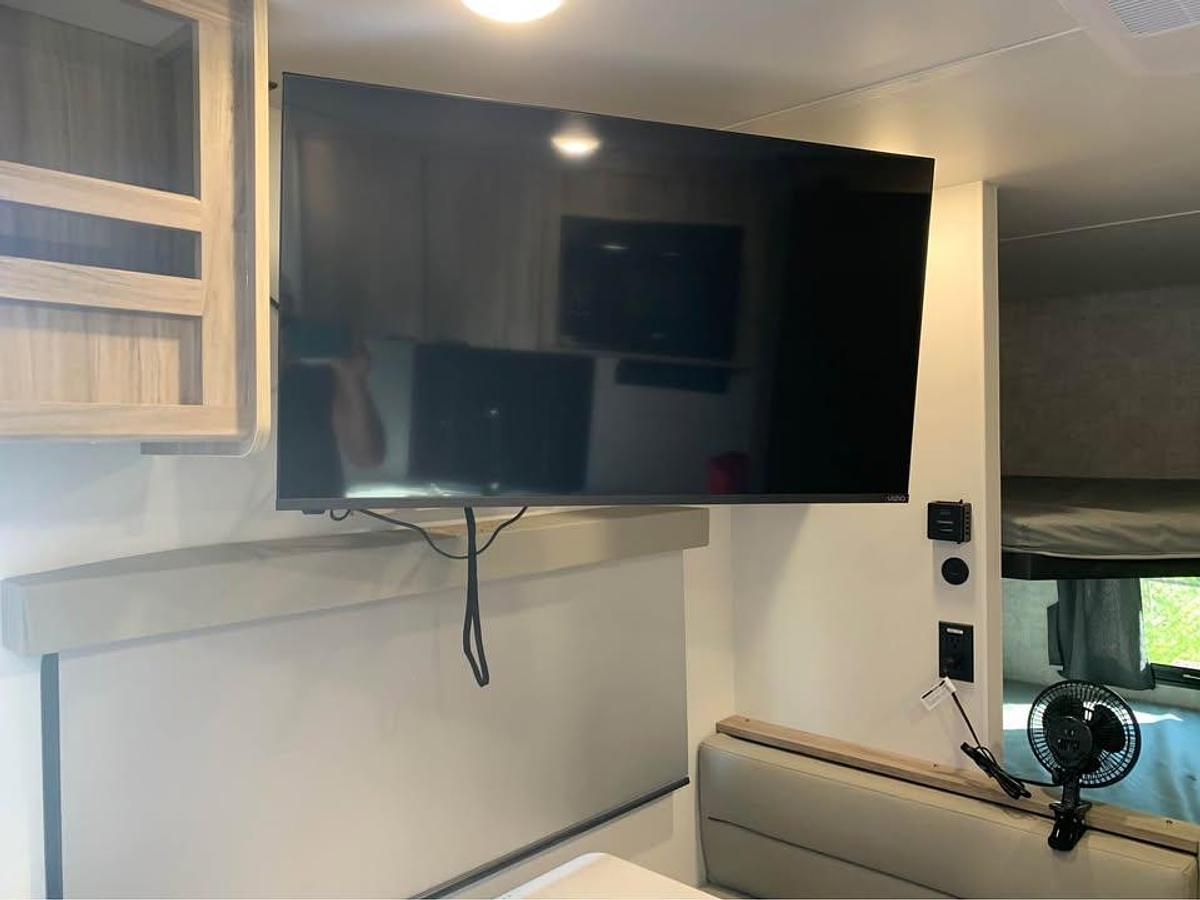 Used 2025 Winnebago Access 18DBH