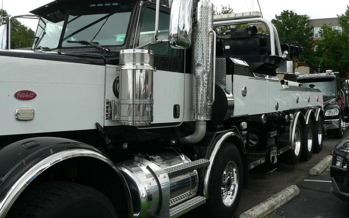 Used 2016 Peterbilt 389