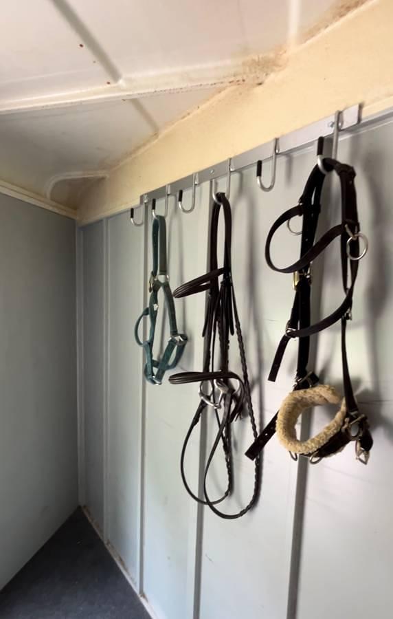 Used 2010 Hawk 3 Horse Slant Gooseneck Elite