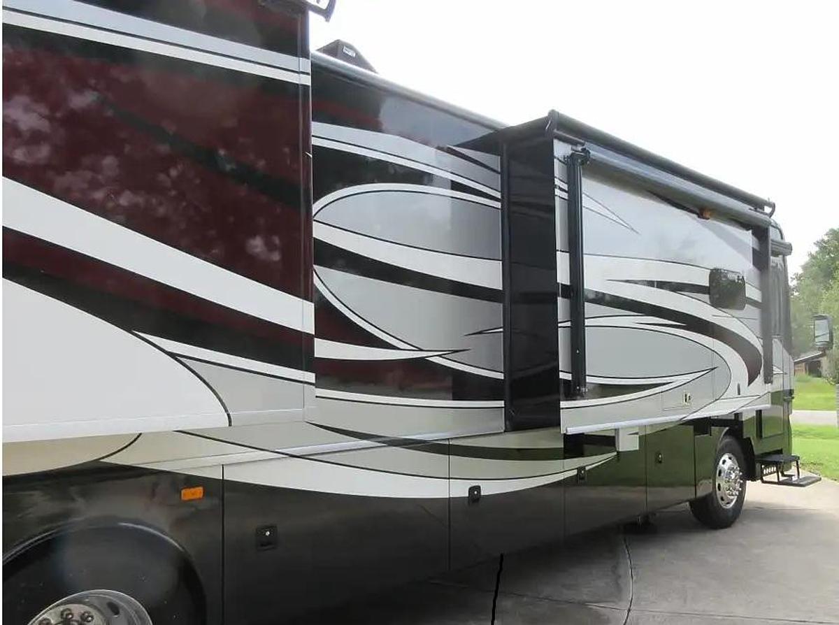 Used 2017 Fleetwood Pace Arrow LXE 38K Class A Motorhome