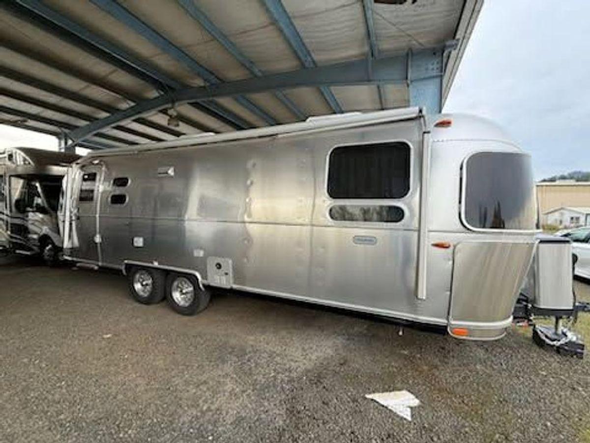 Used 2022 Airstream Globetrotter