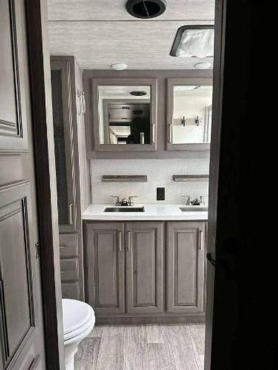 Used 2021 Keystone Montana 3761FL