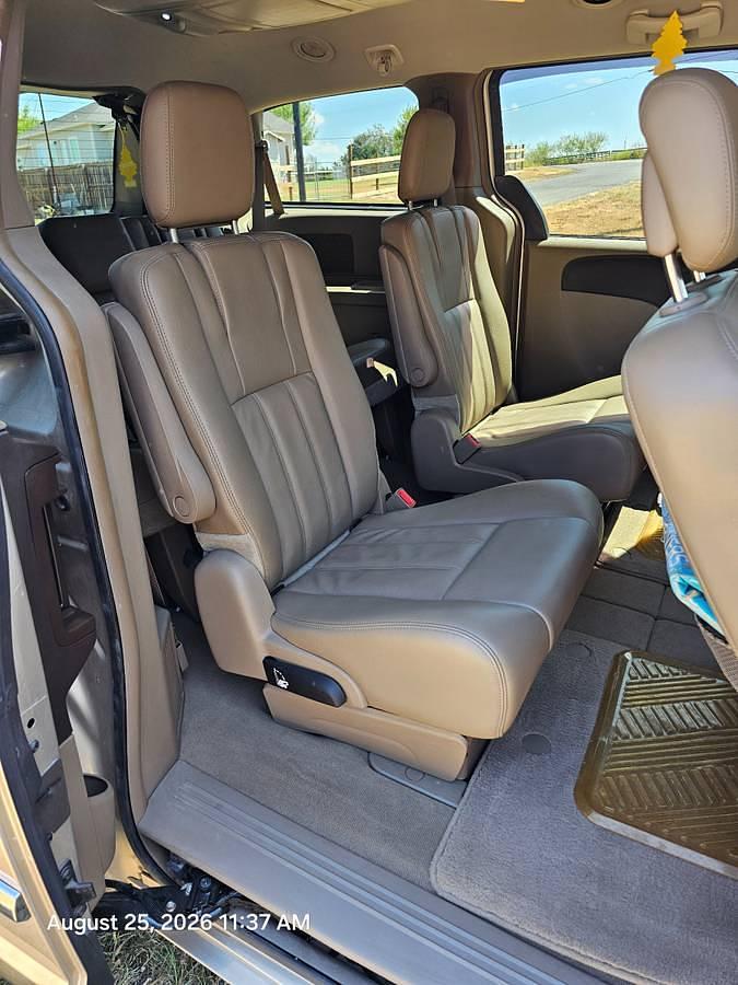 Used 2014 Chrysler Town And Country Van