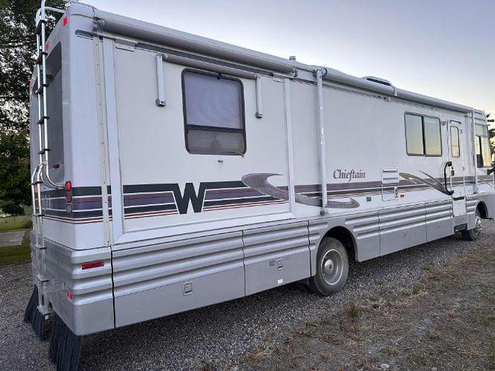 Used 1998 Winnebago Chieftain