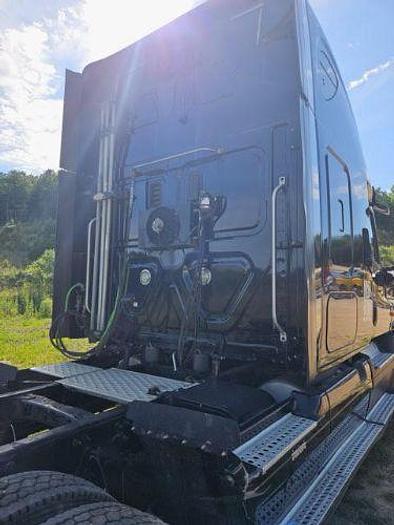 Used 2017 Freightliner CASCADIA 125 EVOLUTION