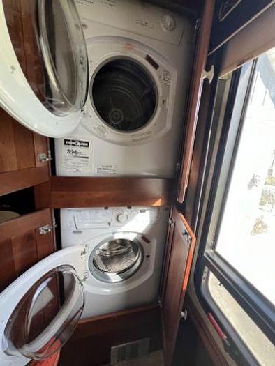 Used 2011 Winnebago Tour 42QD