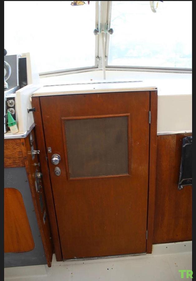 Used 1967 Chris-Craft Commander Classic Cruiser Boat