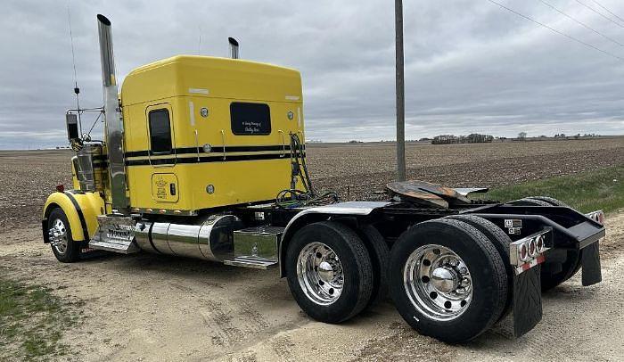 Used 2021 KENWORTH W900