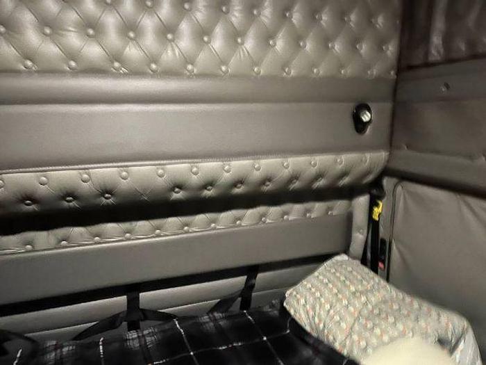 Used 2007 KENWORTH W9L