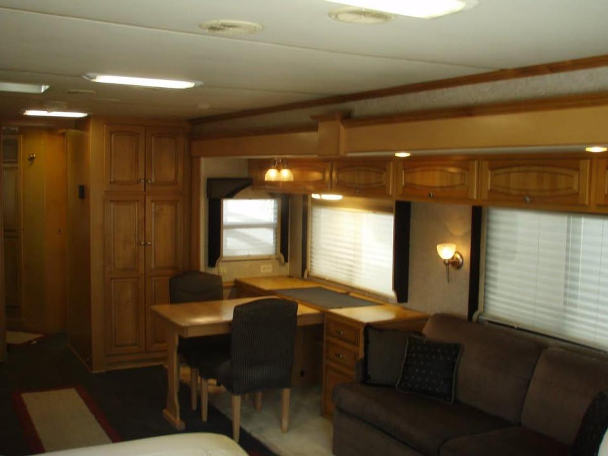 Used 2007 Newmar Dutch Star 4320 and Stacker Trailer