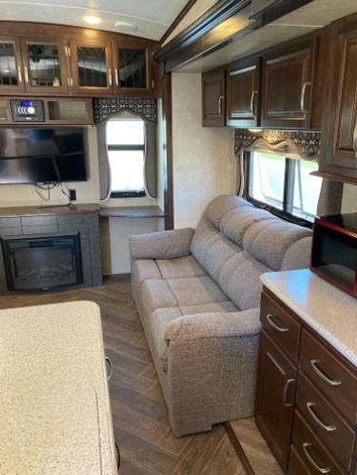 Used 2015 Keystone Montana Mountaineer