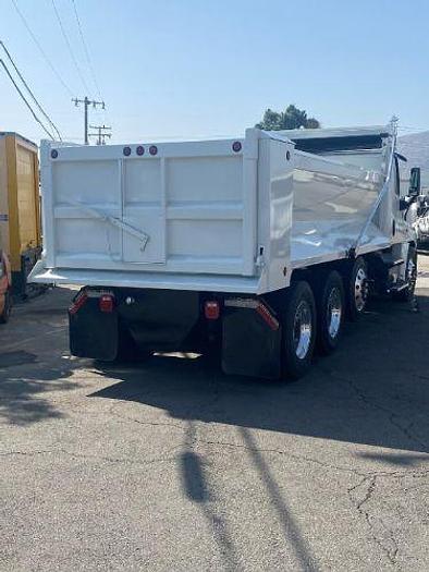 Used 2015 Freightliner Cascadia Super 10