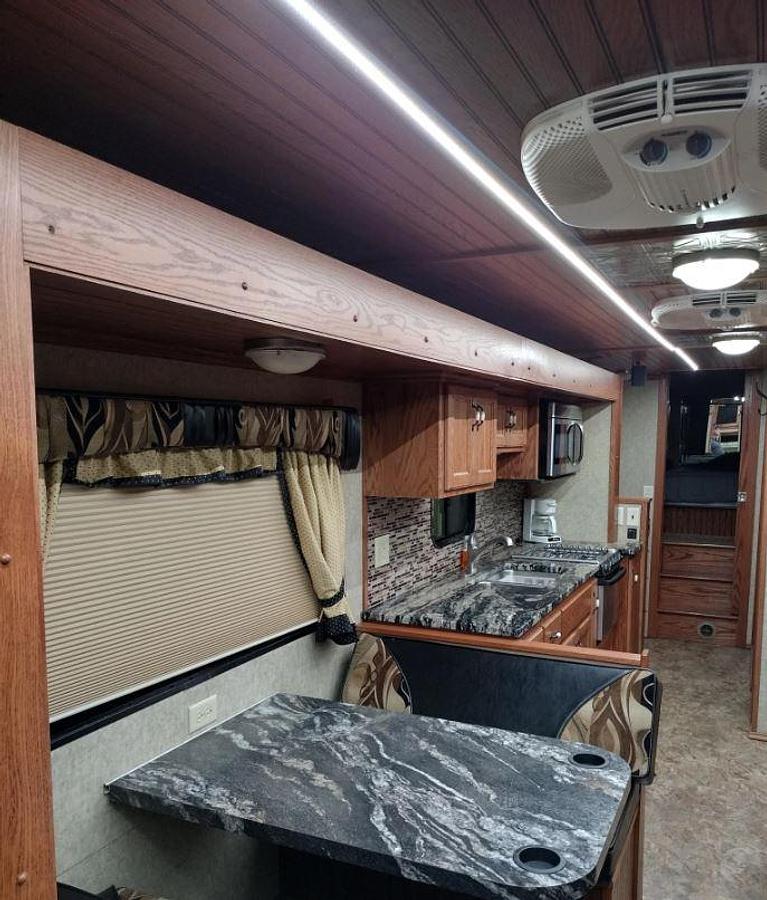 Used 2008 Peterbilt 389 ToterHome