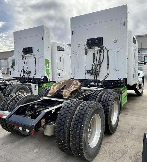 Used 2022 KENWORTH T880