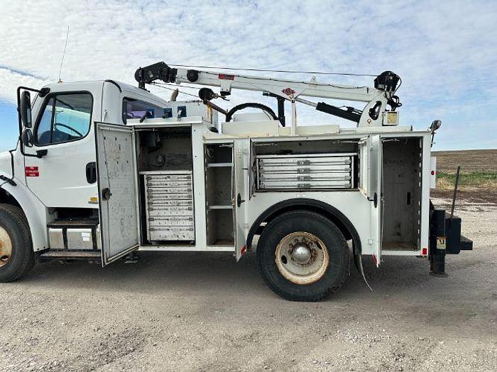 Used 2012 Freightliner M2 106