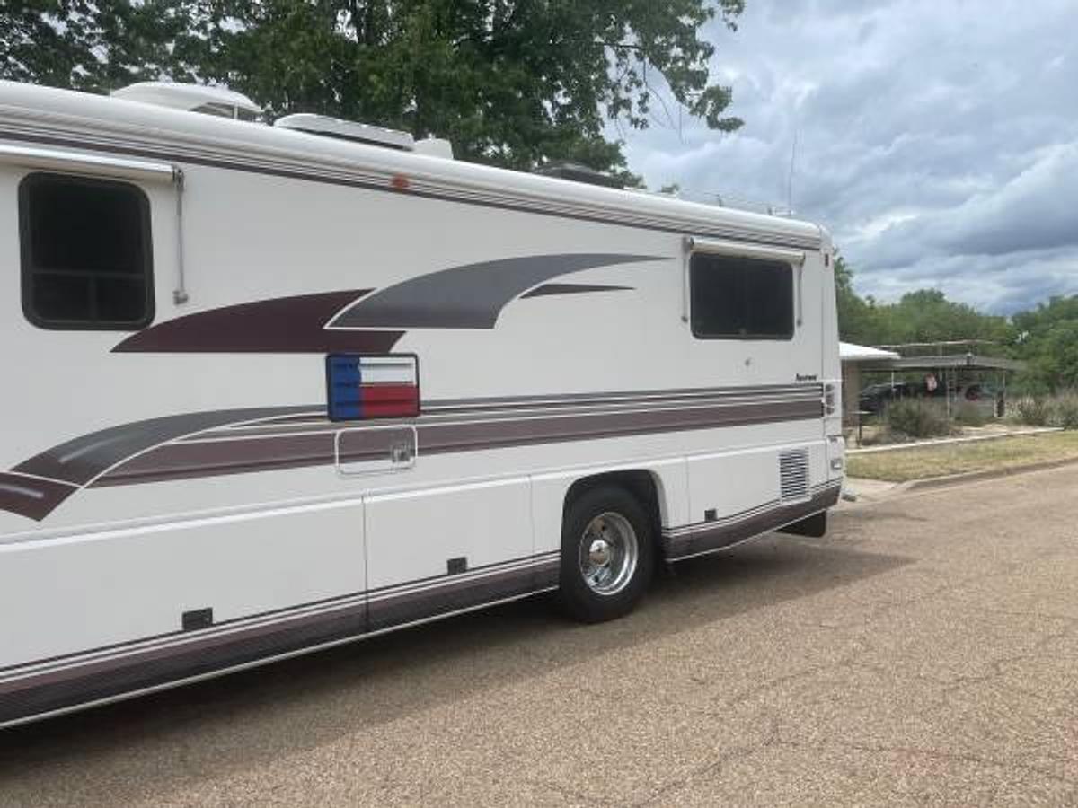 Used 1996 Foretravel U270 36' Class A Diesel Pusher