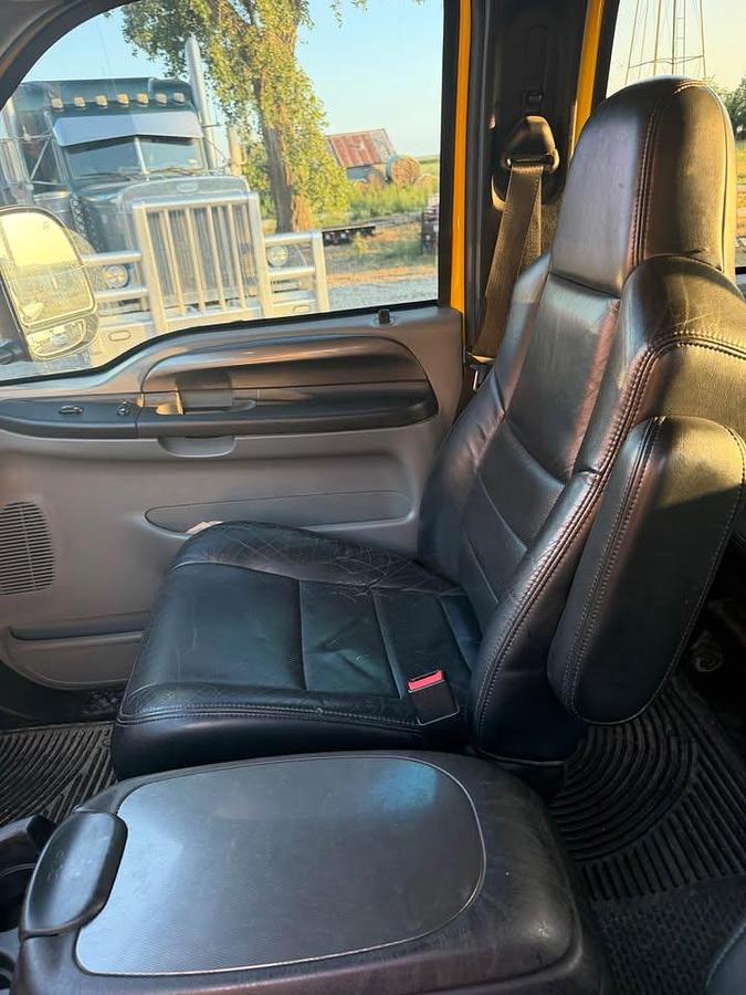 Used 2005 Ford F-350 Super Duty Crew Cab Lariat 4x4 6.0L Power Stroke