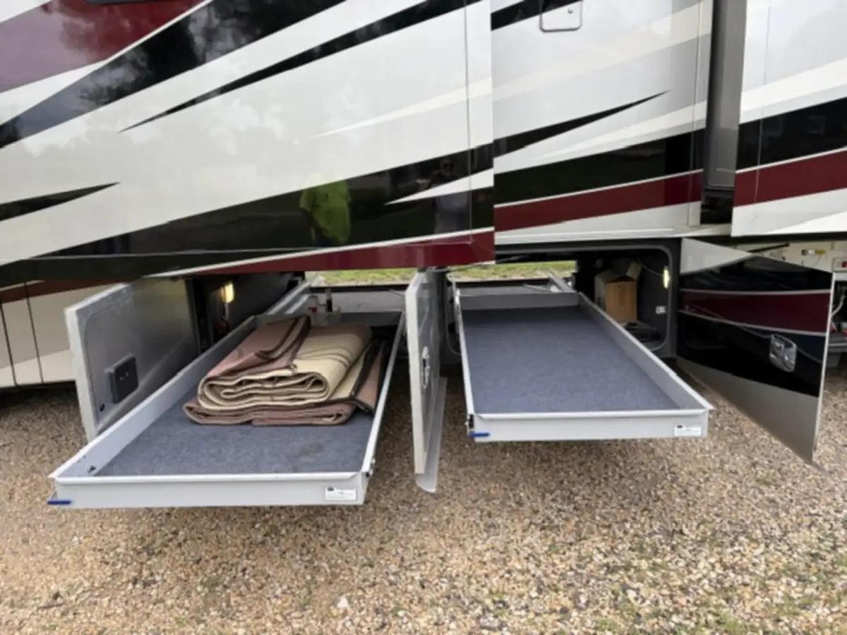 Used 2019 Tiffin Allegro Red 37PA