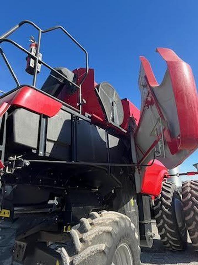 Used 2013 CASE IH 7230 Combine