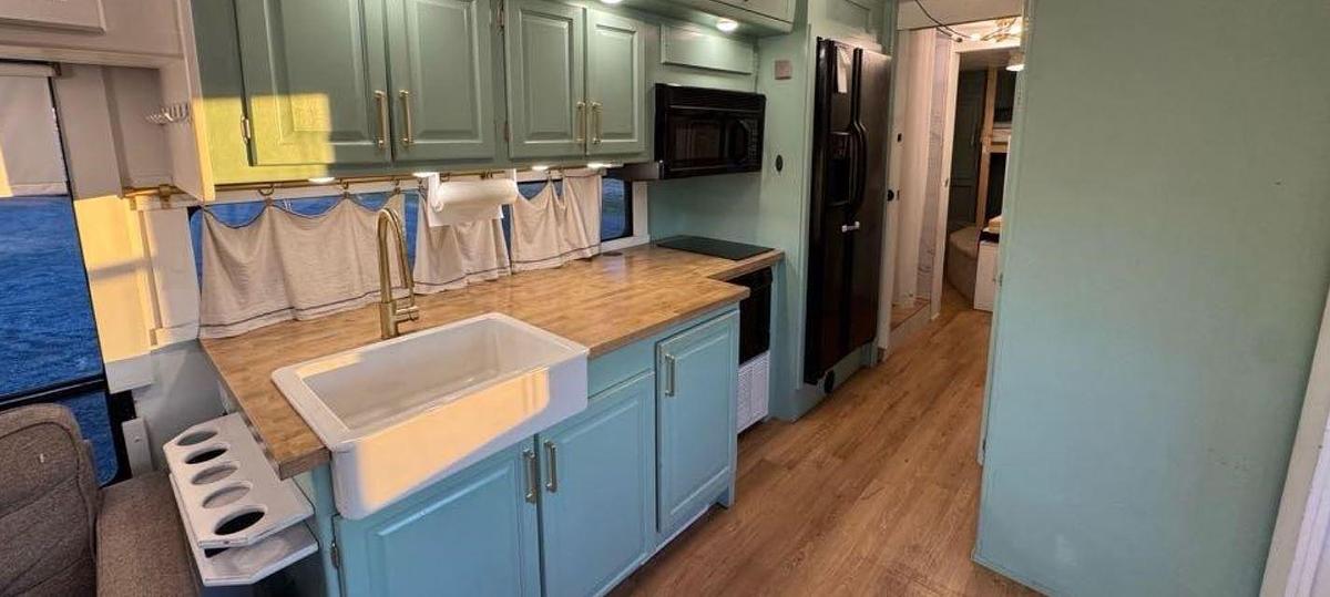 Used 2006 Gulfstream Tourmaster 40A Class A Motorhome