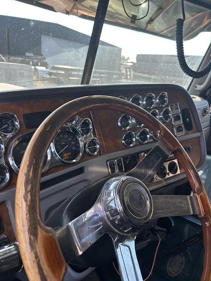 Used 2006 Peterbilt 379