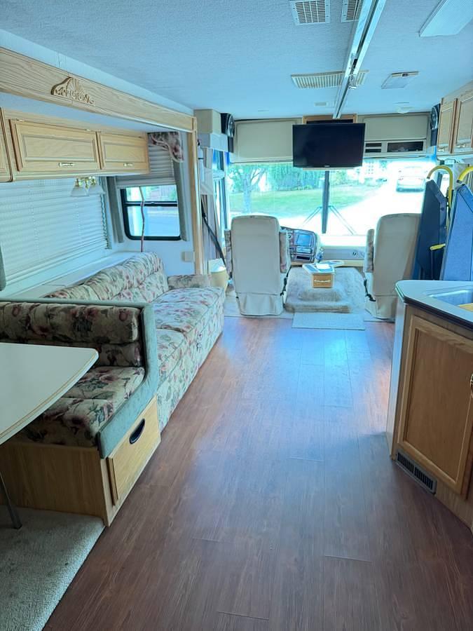 Used 2000 Fleetwood Pace Arrow 37C Class A Motorhome