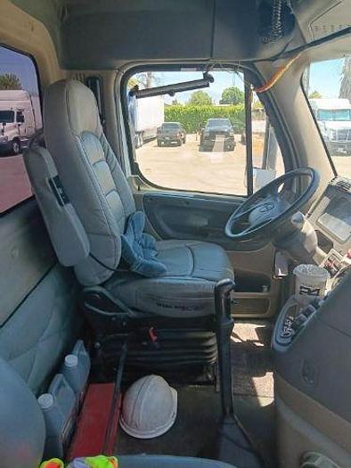 Used 2013 Freightliner Cascadia 125