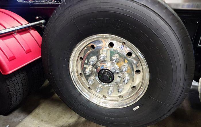 Used 2023 KENWORTH W990