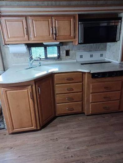 Used 2007 Winnebago Journey