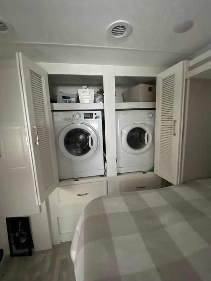 Used 2022 Coachmen Sportscoach 339DS