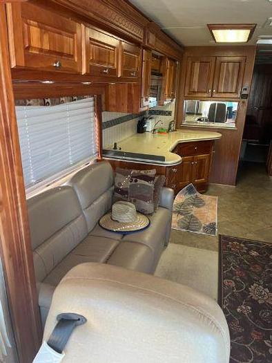 Used 2006 Monaco Camelot 42-DSQ