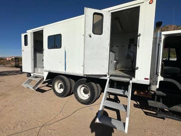 Used 2004 Freightliner FL80 Toterhome