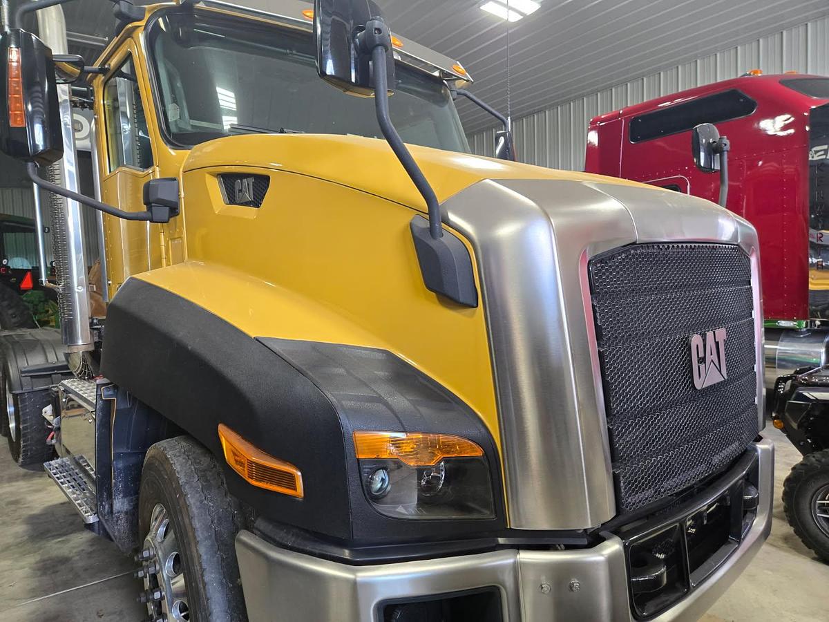 Used 2015 Cat CT660