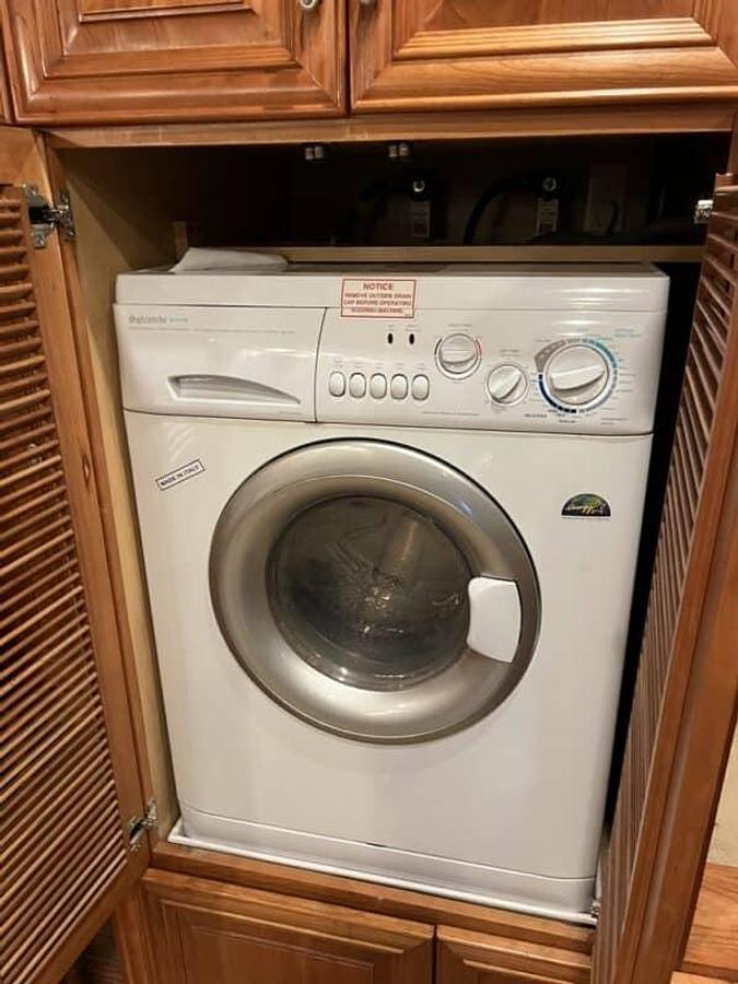 Used 2007 Newmar Essex 4510