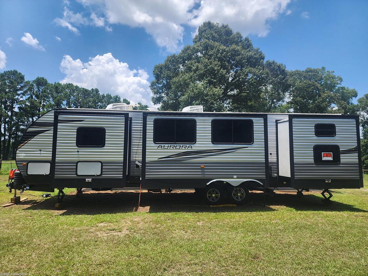 Used 2024 Forest River Aurora 34BHTS Travel Trailer