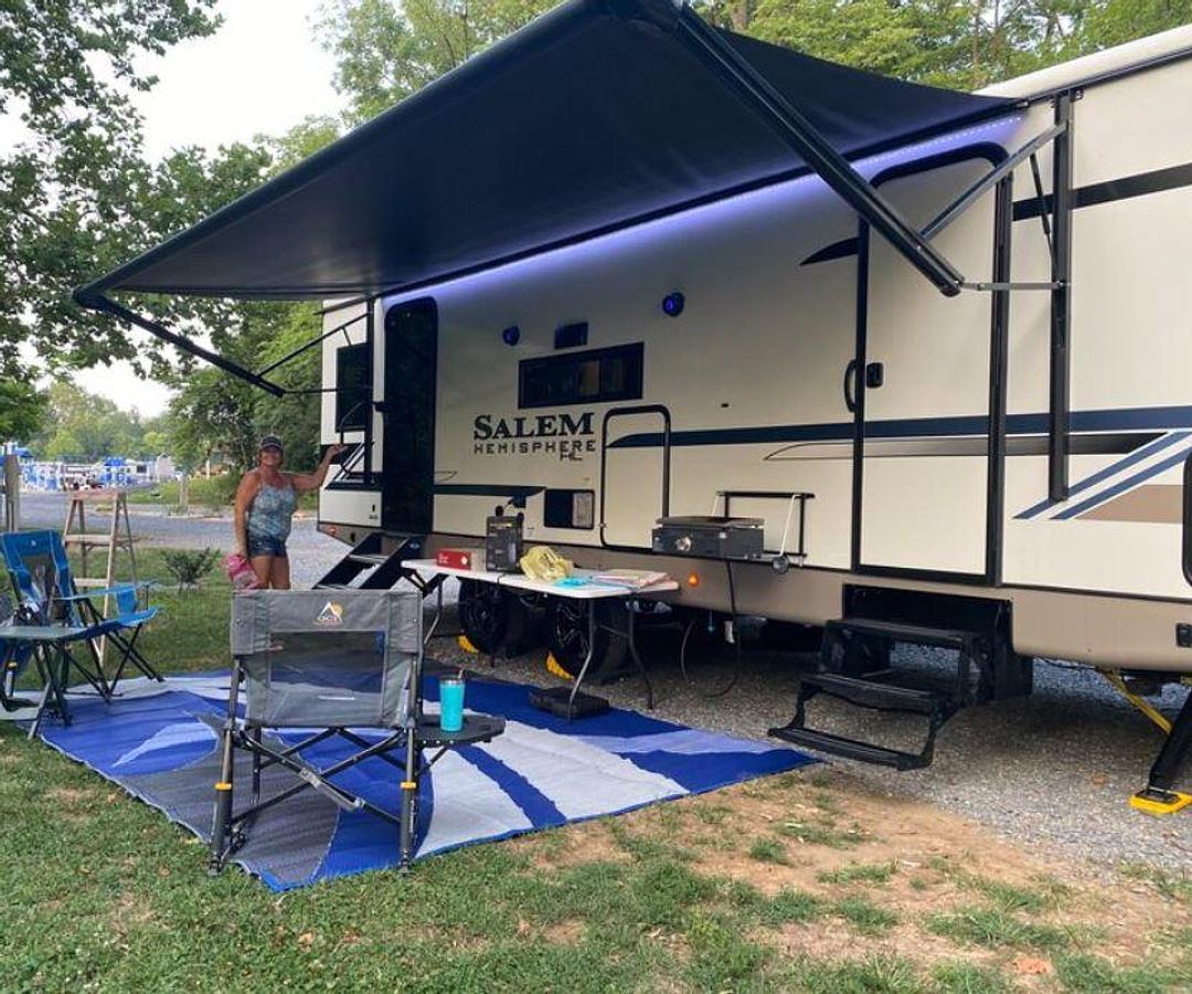 Used 2024 Forest River Salem Hemisphere Hyper-Lyte Travel Trailer