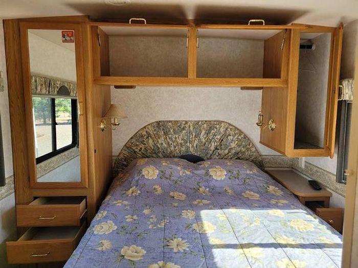 Used 2004 Winnebago SIGHTSEER