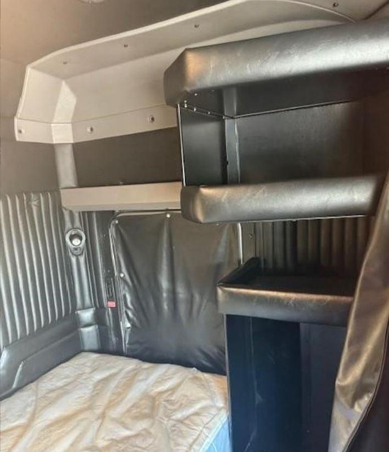 Used 2019 KENWORTH T800