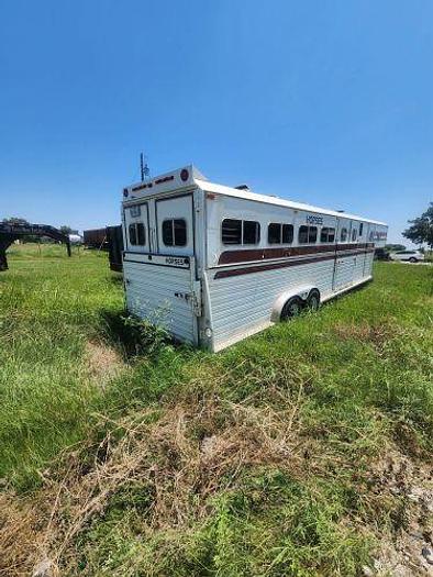 Used 1986 Lite Line 9 Horse Trailer