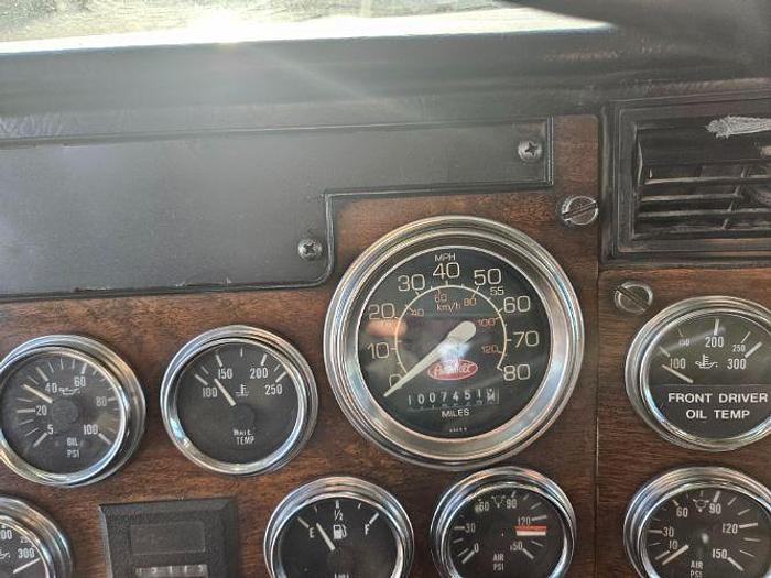 Used 1995 Peterbilt 379 Manure Spreader