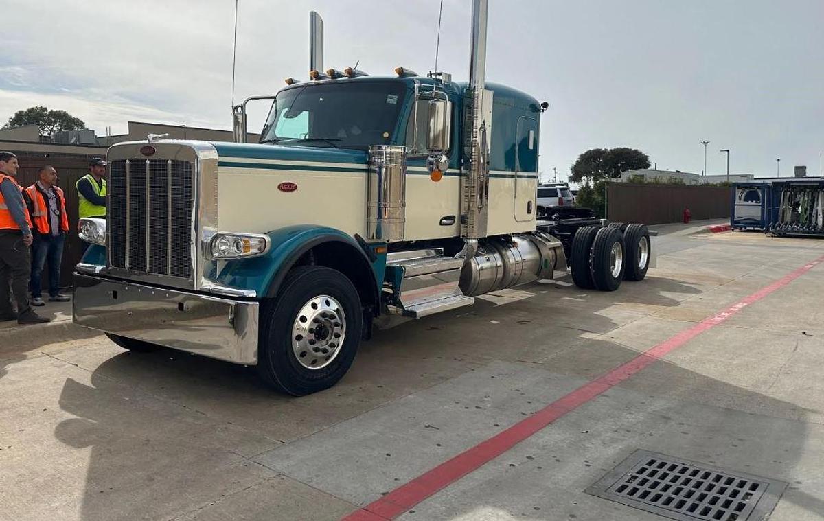 Used 2026 Peterbilt 589