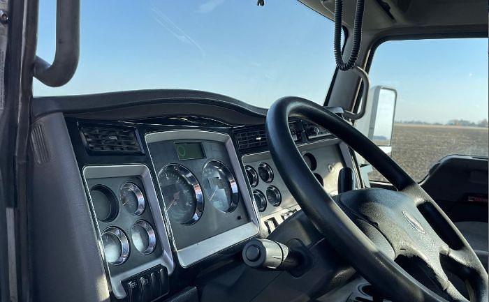 Used 2012 KENWORTH T660 and TIEMPTE 40' TRAILER